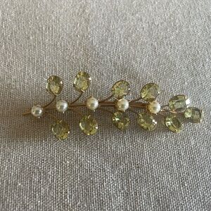 Vintage 1950's Rhinestone & Faux Pearl Spray Brooch